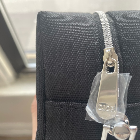 🆕 Dior Cosmetic Case to Crossbody, and also comes with Dior lipstick - Picture 14 of 16